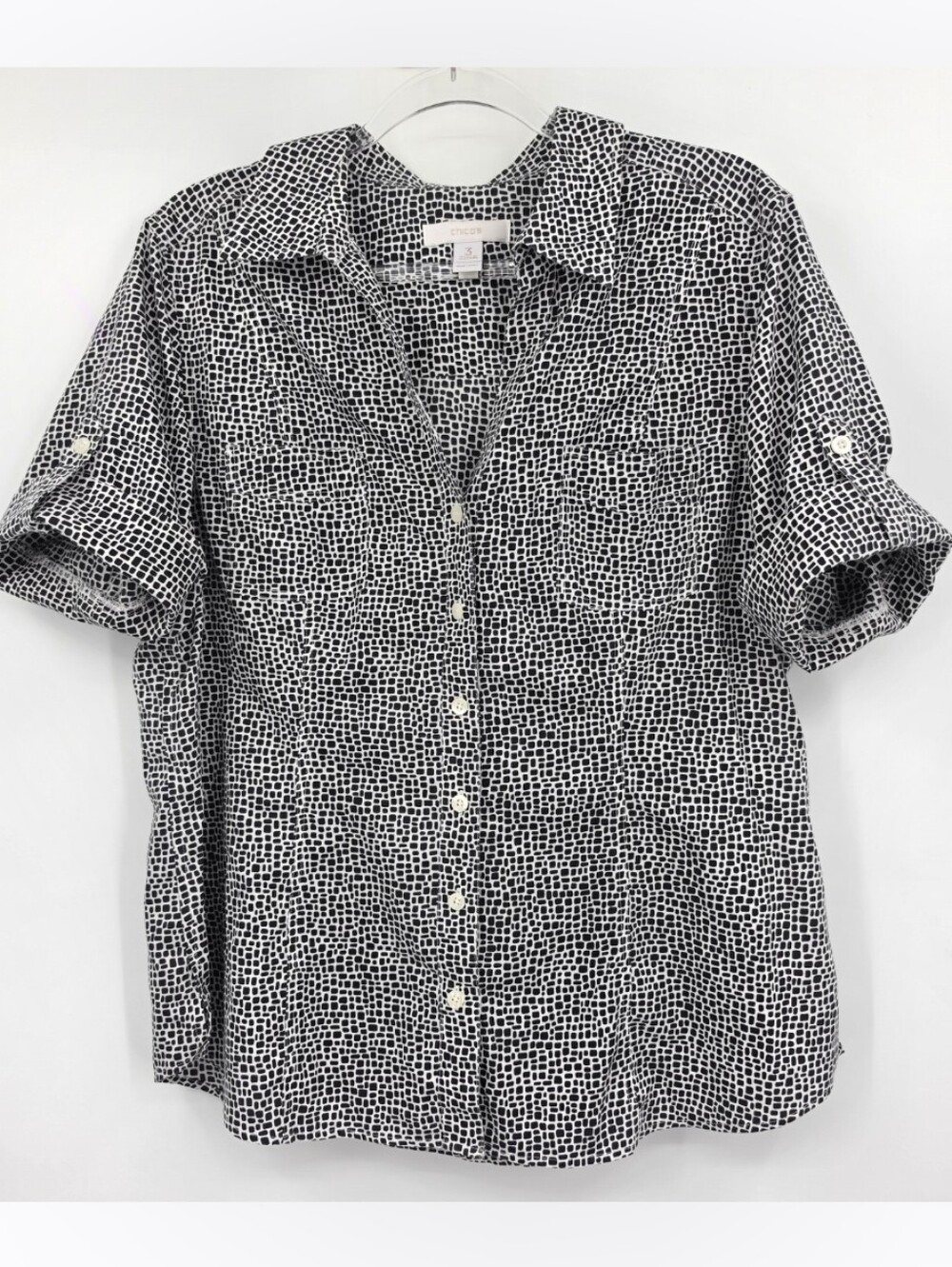 Chicos 3 Short Sleeve Button Front Shirt Roll Tab Sleeve XL Black White Printed